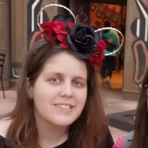 Meet your Posher, Courtney